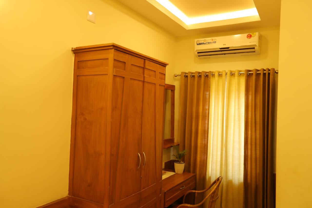Sapphire Inn Nedumbassery Exteriér fotografie