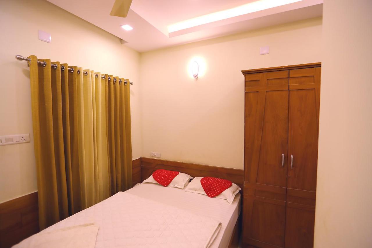 Sapphire Inn Nedumbassery Exteriér fotografie