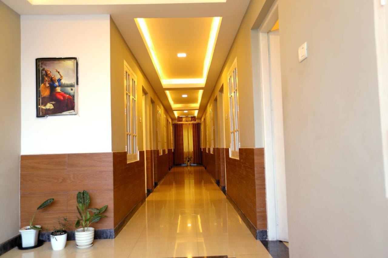 Sapphire Inn Nedumbassery Exteriér fotografie