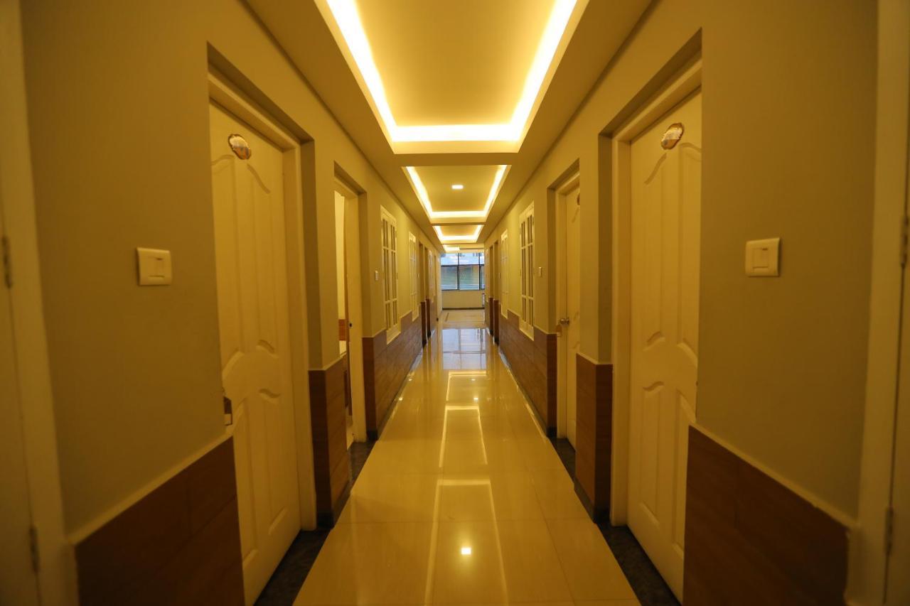 Sapphire Inn Nedumbassery Exteriér fotografie
