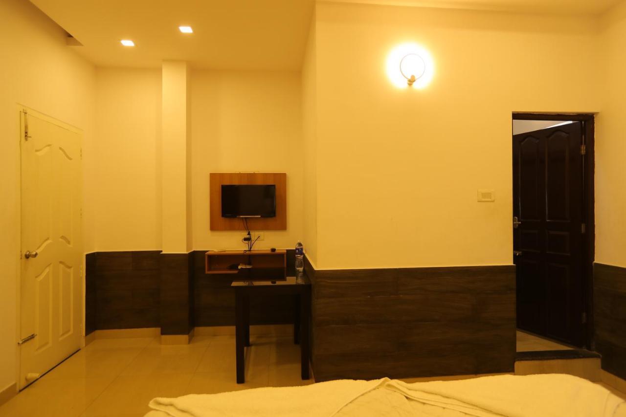 Sapphire Inn Nedumbassery Exteriér fotografie