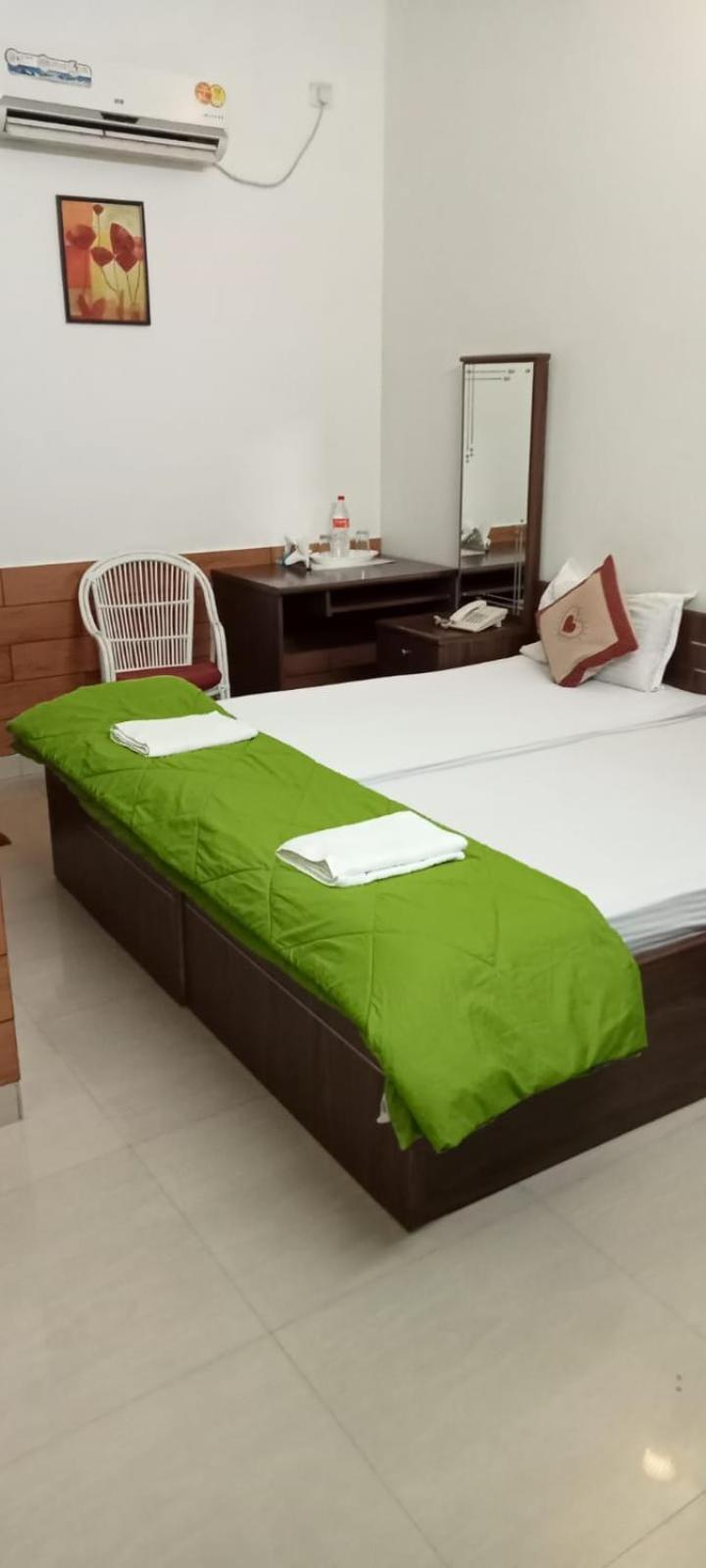 Sapphire Inn Nedumbassery Exteriér fotografie