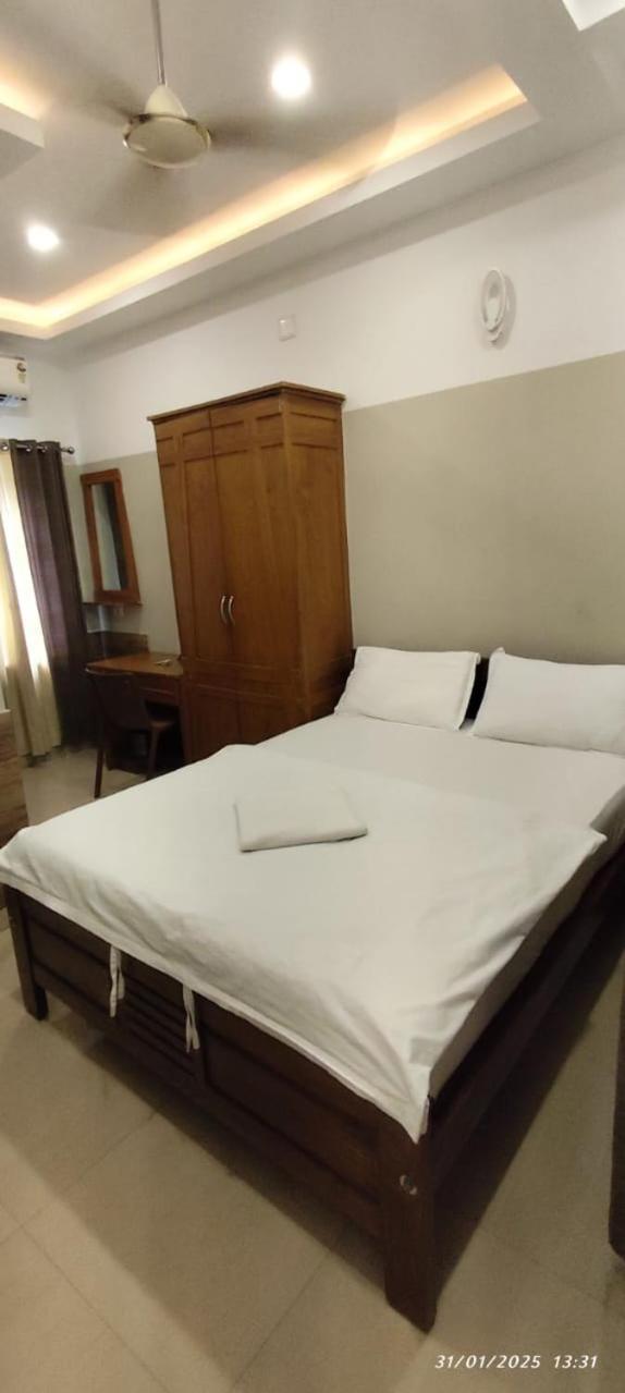 Sapphire Inn Nedumbassery Exteriér fotografie